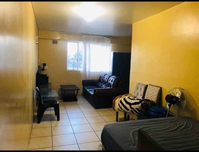 1 BEDROOM APARTMENT FOR SALE IN RUSTENBURG CENTRAL